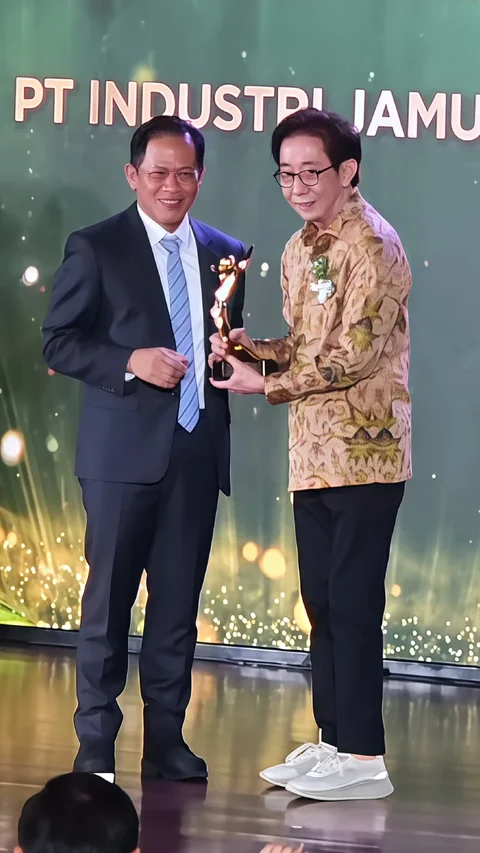 Sido Muncul Sabet PROPER Emas Keenam Beruntun, Irwan Hidayat Kembali Raih Green Leadership