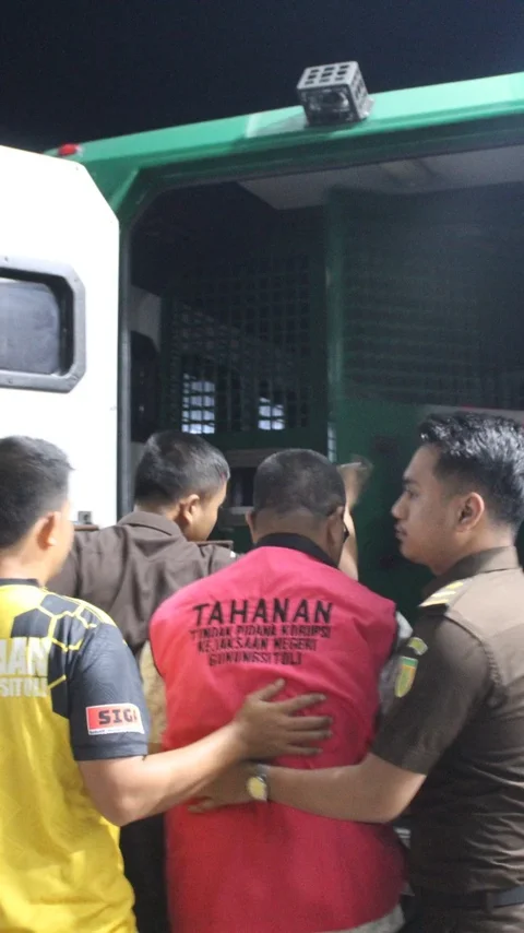 Kejari Gunungsitoli Tahan Tersangka Korupsi Proyek RSU Nias Senilai Rp38,5 Miliar