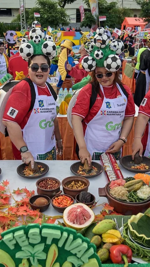 FOTO: Warna Warni Rujak Phoria Meriahkan HUT Ke-733 Surabaya