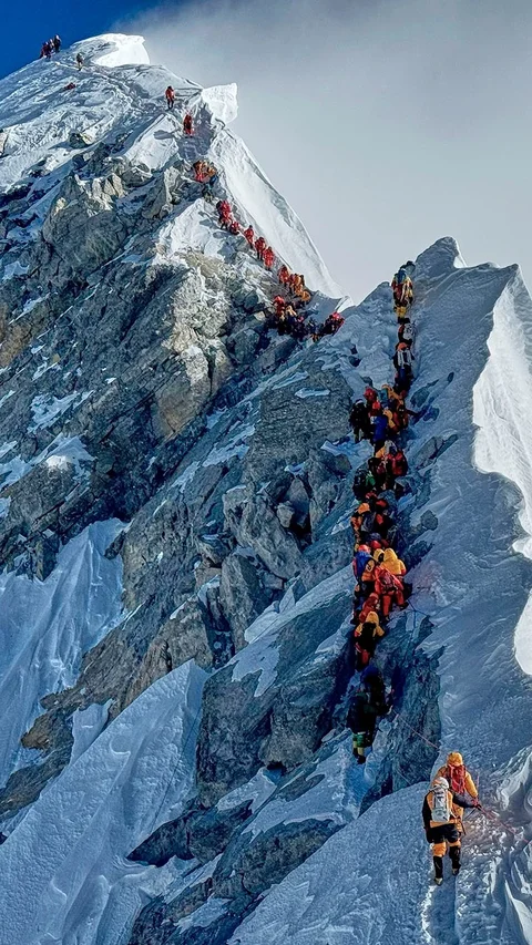 FOTO: Everest Masih Menjadi Magnet Pendaki Dunia