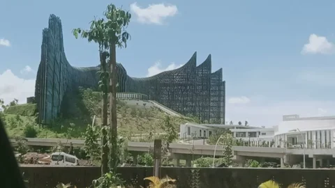 {{caption}}