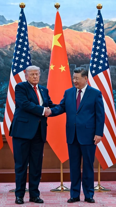 FOTO: Trump dan Xi Jinping Bahas Taiwan dan Perdagangan di Beijing