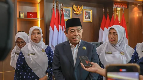 {{caption}}