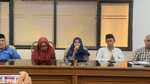 {{caption}}