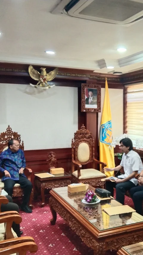 Bali Jadi Tuan Rumah Kejuaraan Renang Internasional, PB Akuatik Indonesia Temui Gubernur Koster