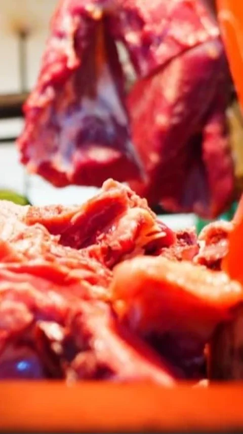 Penyebab Daging Kurban Cepat Rusak saat Disimpan, Jangan Lakukan Kesalahan Sepele ini