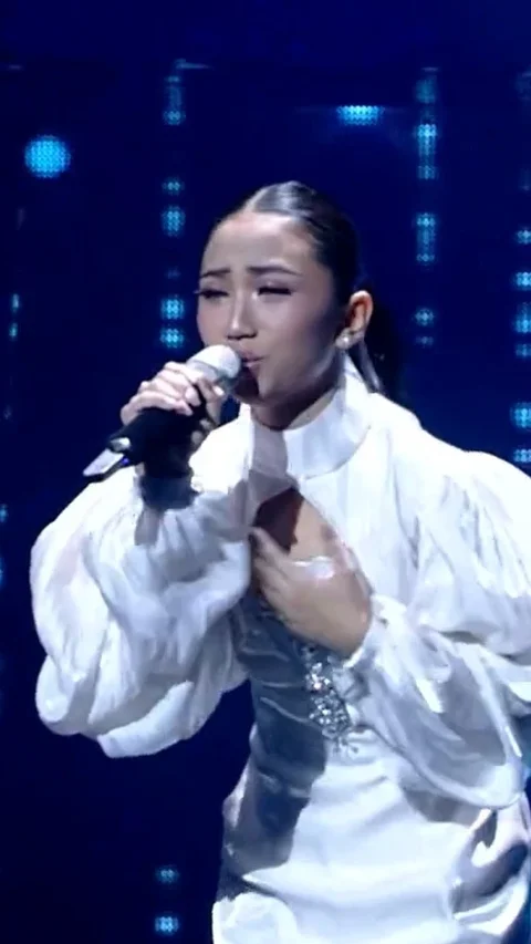 Felicia dan Sheera Guncang Panggung The Icon Indonesia, Empat Judges Kompak Standing Ovation