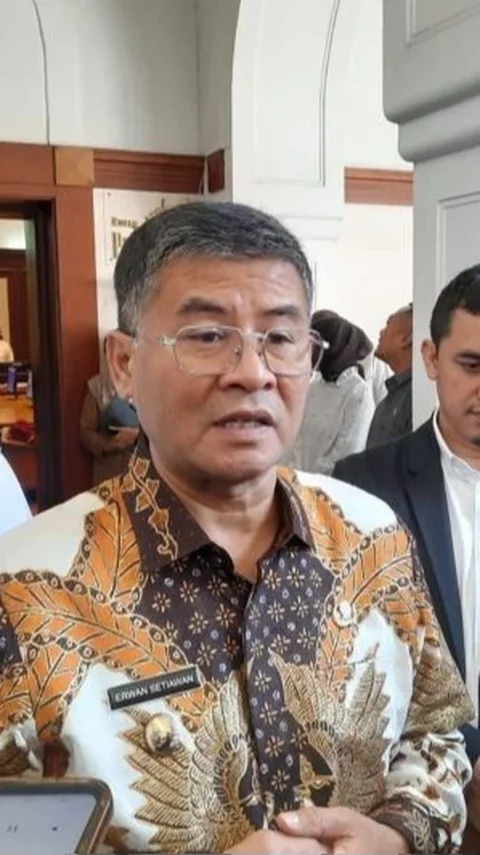 Wagub Jabar Minta Kisruh Unggahan ITBFess dan Bobotoh Diproses Hukum