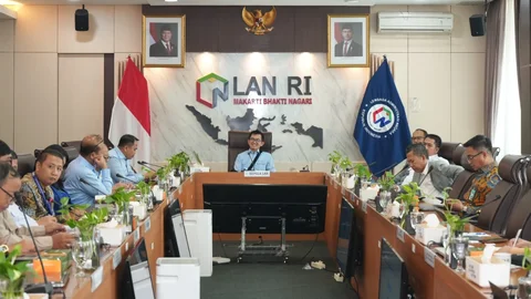 {{caption}}