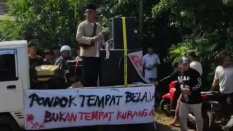 {{caption}}