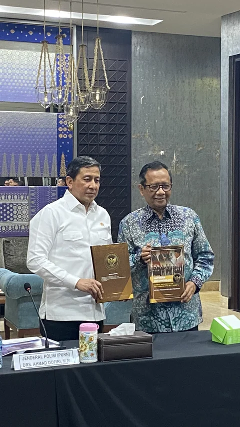 Mahfud MD: Polri Tak Tepat Bergaya Militeristik karena Tugasnya Mengayomi, Melayani dan Melindungi