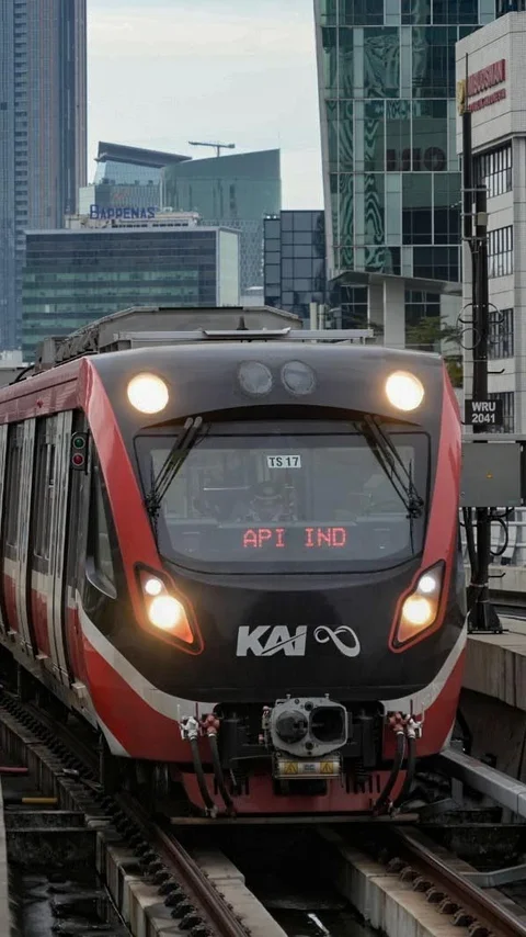 FOTO: LRT Jabodebek Tambah Frekuensi Perjalanan Pagi Mulai 15 Juni