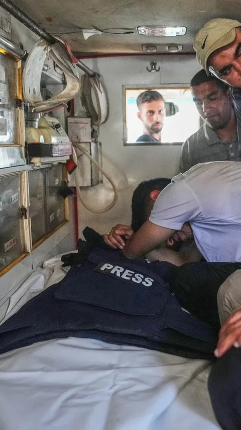 FOTO: Jurnalis Al Jazeera Tewas dalam Serangan Udara Israel  di Gaza