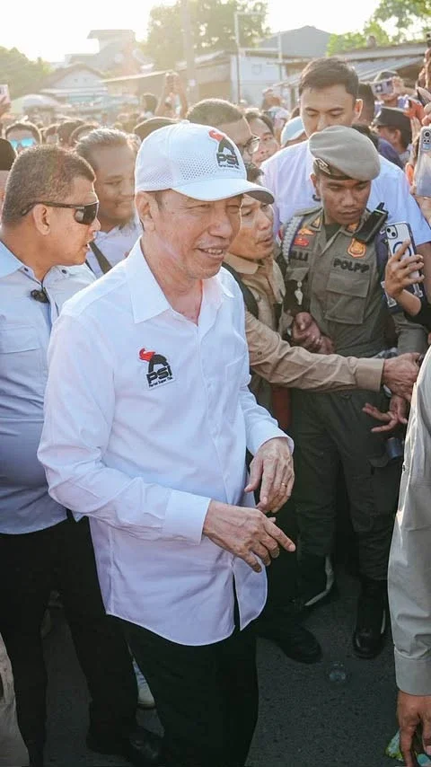 FOTO: Jokowi Hadiri Karnaval Gajah di Tulang Bawang