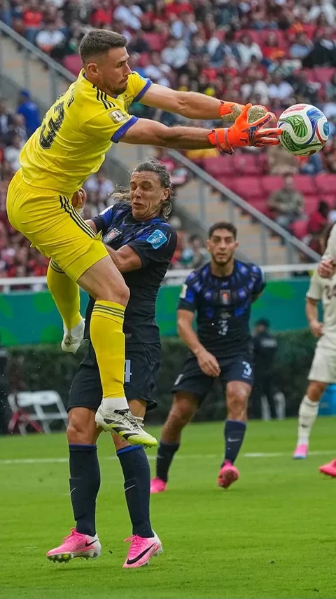 FOTO: Spanyol Lolos Juara Grup Usai Singkirkan Uruguay