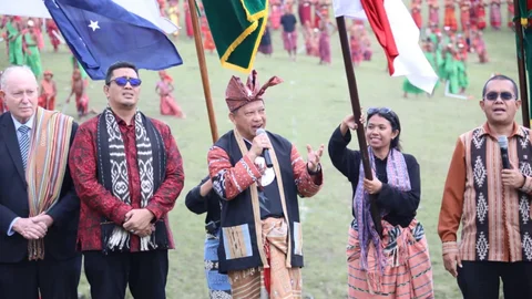 {{caption}}