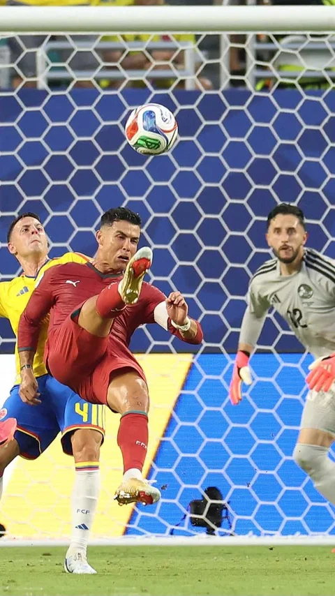 FOTO: Portugal Ditahan Kolombia Tanpa Gol