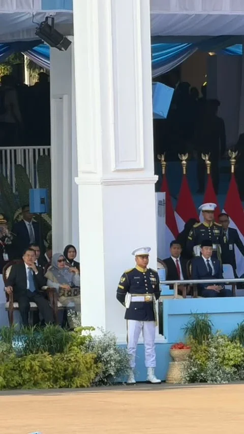 Jokowi–JK Kompak Hadiri Upacara HUT ke-80 Bhayangkara di Cikeas