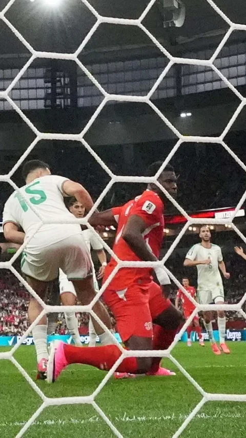 FOTO: Embolo dan Ndoye Bawa Swiss ke Babak 16 Besar