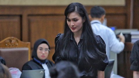 FOTO: Bersaksi di Sidang Harvey Moeis, Sandra Dewi Blak-Blakan Keberatan Tas Mewahnya Disita