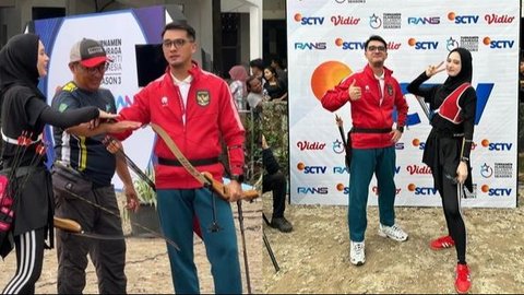 7 Potret Seru Inara Rusli dan Ricky Harun Beraksi dalam Turnamen Panahan, Tangan Dekat Jadi Sorotan!