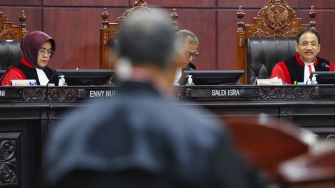 VIDEO: Ketua MK Skak Balik Tim Hukum Anies Soal Nama Saksi Bocor 