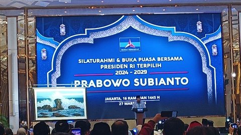 Momen SBY Berikan Lukisan Spesial Untuk Prabowo