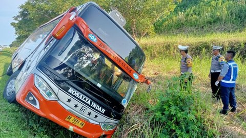 2 Korban Meninggal Kecelakaan Bus Rosalia Indah di Tol Batang Masih Balita