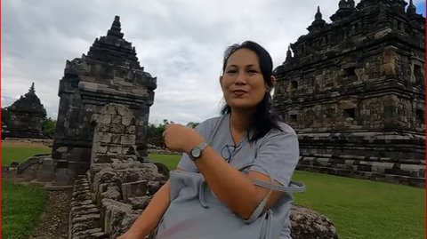 {{caption}}