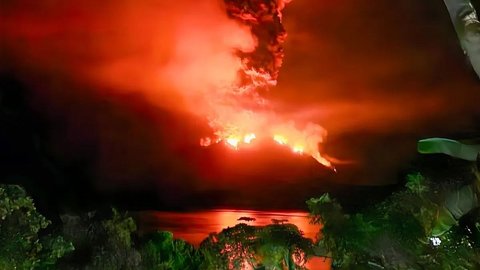 Waspada! Tsunami Setinggi 25 Meter Dampak Erupsi Gunung Ruang Sitaro Sulut, Ini Kata Badan Geologi