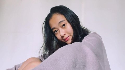 {{caption}}