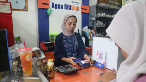 Agen BRILink Ela jadi Langganan Transaksi Warga Cimande, Ternyata Strateginya Pakai Fitur Jemput Bola Ini