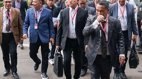 VIDEO: Kumpulan Aksi Hotman Paris di Sidang MK, Bicara Nada Tinggi Hingga Bikin Tegang 01 & 03