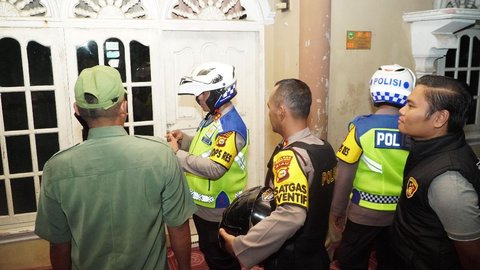 Pastikan Situasi Rumah yang Ditinggal Mudik Aman, Kapolres Rokan Hulu Patroli Permukiman Warga