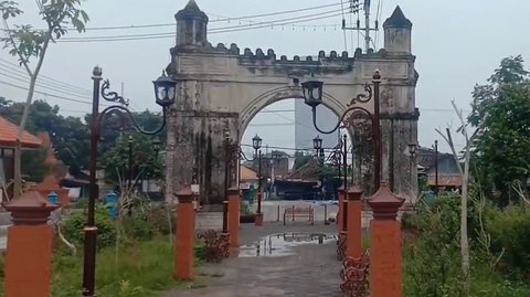 Gapura Kuno di Mojokerto Ini Dulunya Gerbang Makam Orang Kaya di Zaman Belanda, Intip Kisahnya