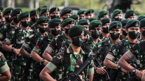 Prajurit TNI Asal Papua Pakai Gelang 'Sakti' Bisa Sembuhkan Penyakit, 'Jangan Dipegang Nanti Kau Sakit'