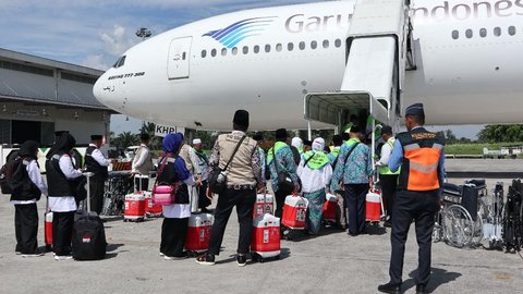 VIDEO: Kronologi Lengkap Mesin Pesawat Garuda Bawa 450 Jemaah Haji Terbakar di Makassar