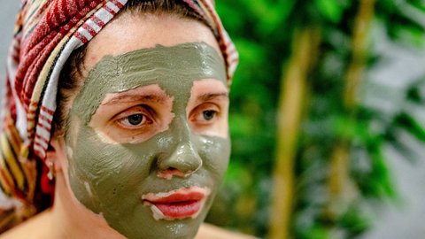 Manfaat Masker Mugwort untuk Wajah, Mengatasi Jerawat hingga Mencerahkan Kulit