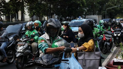 Driver Ojol Menangis Sesenggukan Motor Hilang Dicuri Usai Istri Meninggal, Makin Pecah Ketemu Sosok 'Malaikat Tak Bersayap’