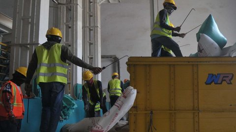 FOTO: Bulog Serap Cadangan Beras hingga 1.85 Juta Ton, Tertinggi Sejak Januari 2020