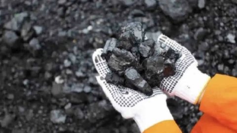 Daftar Harga Acuan Batu Bara dan Mineral Logam Mei 2024