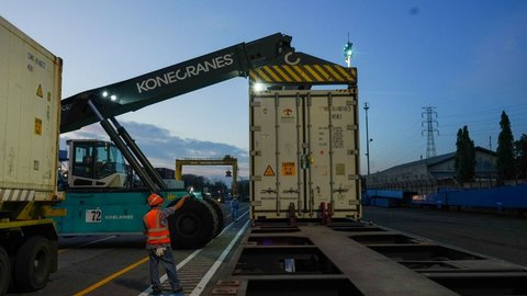 Tanggapi Penumpukan Kontainer, Kemenperin: Tidak Ada Keluhan Gangguan Suplai Bahan Industri