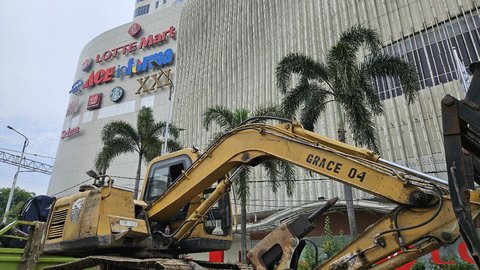 Pajak Retribusi Akhirnya Dicicil Usai Alat Berat 'Dipajang' Depan Mal Centre Point, Bobby Tunda Pembongkaran