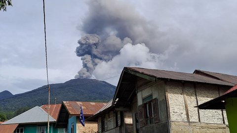 Gunung Marapi Kembali Erupsi, Status Masih Siaga