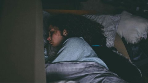 13 Tips Sederhana agar Si Insomnia Langsung Ngantuk dan Tidur Seketika, Harus Dicoba!