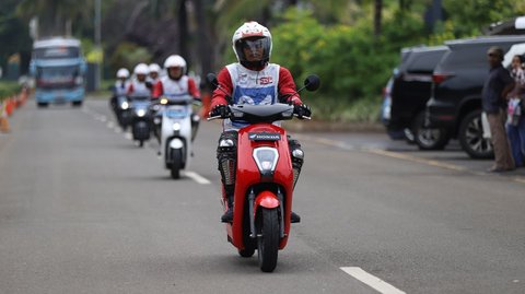 Bocoran Kemenperin: Pabrik Sepeda Motor Listrik Bakal Dibangun di Karawang, Luas Lahannya 54 Hektare