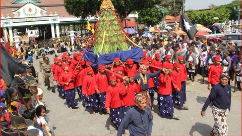 6 Tradisi Unik Iduladha di Indonesia, Mulai dari Manten Sapi hingga Ngejot