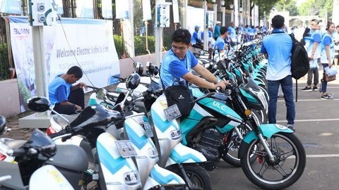 Promo dan Diskon Sepeda Motor Listrik di Pameran Jakarta Fair 2024