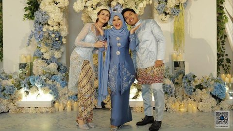 Potret Cantik & Anggunnya Aurel Hermansyah di Acara Lamaran Thariq Halilintar dan Aaliyah Massaid, Tampil Kompak Bareng Suami dan Anak-anak