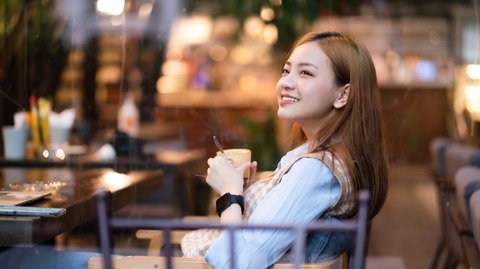 Hasil Penelitian: Minum Kopi Turunkan Risiko Kematian Dini Akibat Duduk Terlalu Lama